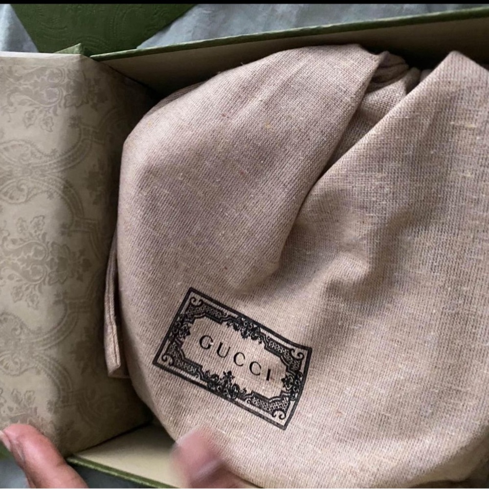 Gucci belt brand new. Size 15.